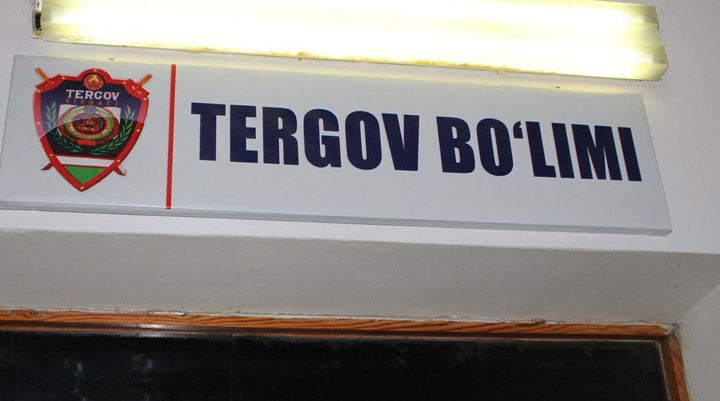 Tailandning transseksuallari Ormonda mashinada jinsiy aloqa