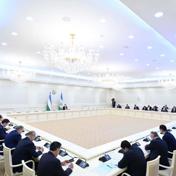 Sohilda bir erkak mening ayolimni silkitib tashladi.