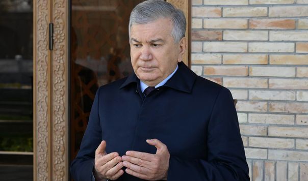 Президент Маҳдуми Аъзам мажмуасида амалга оширилаётган ишлар билан танишди