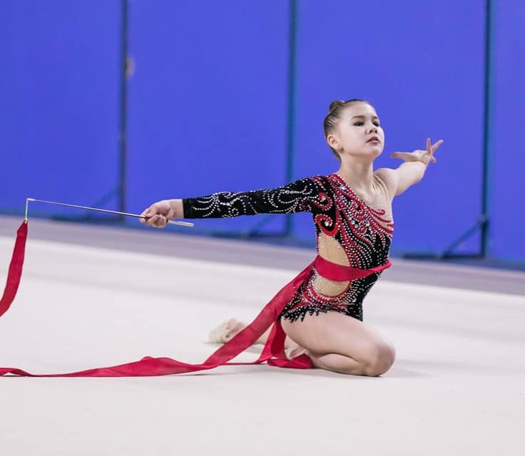 Strip and fuck oyini