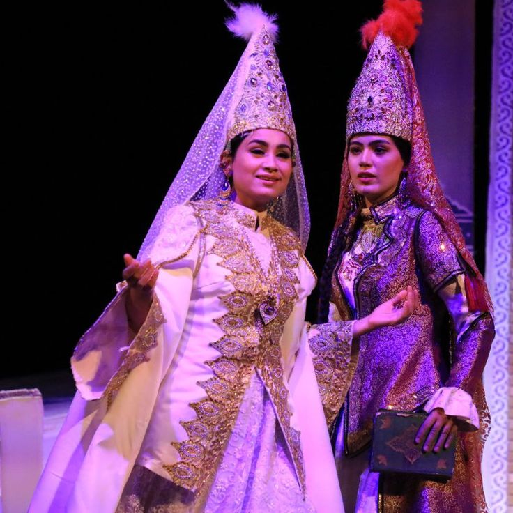 Qora paypoqli erkak gey porno