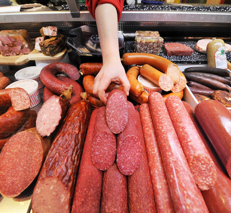 Qizlar mushuk va cum erkalash