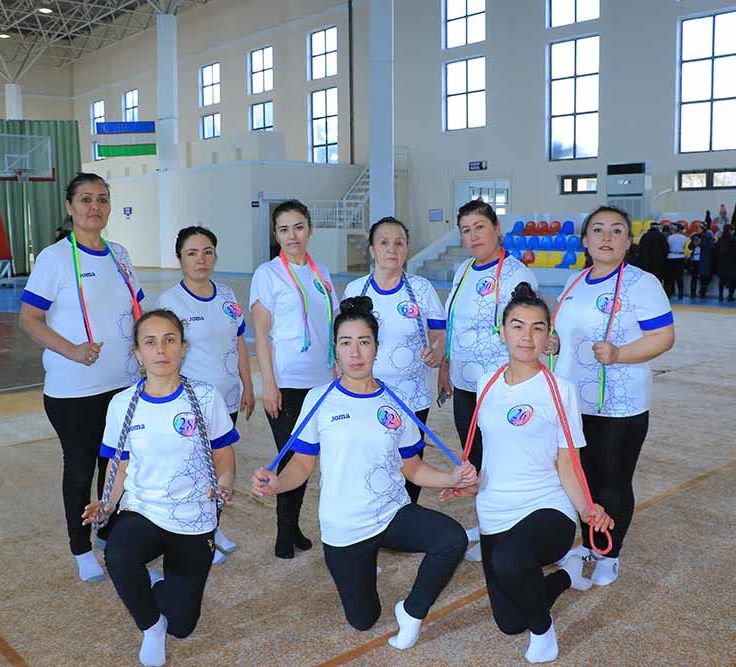 Bir qiz porno videoda aylanib yuradi. Yetuk rus ayollari bilan porno tomosha qiling