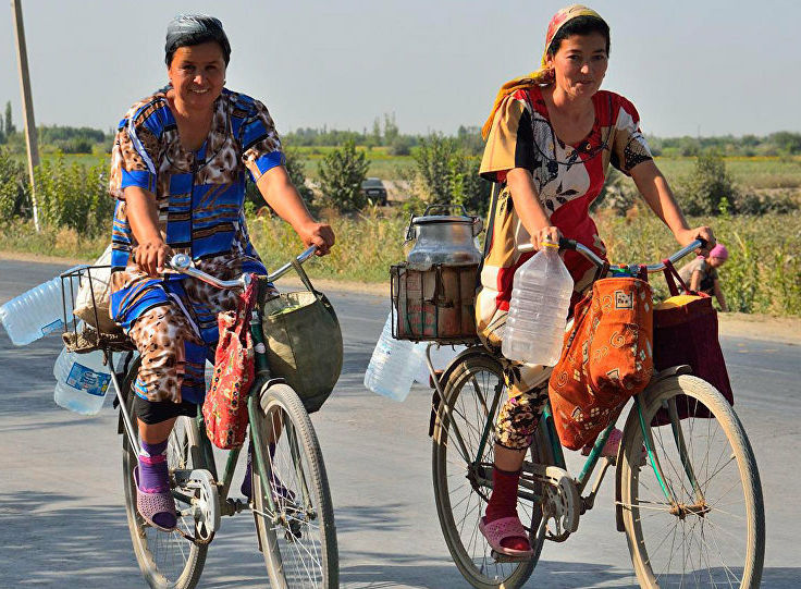 Jiyan xolasini jinsiy aloqa qilish uchun bezovta qilmoqda. Eva Langoria bilan porno video