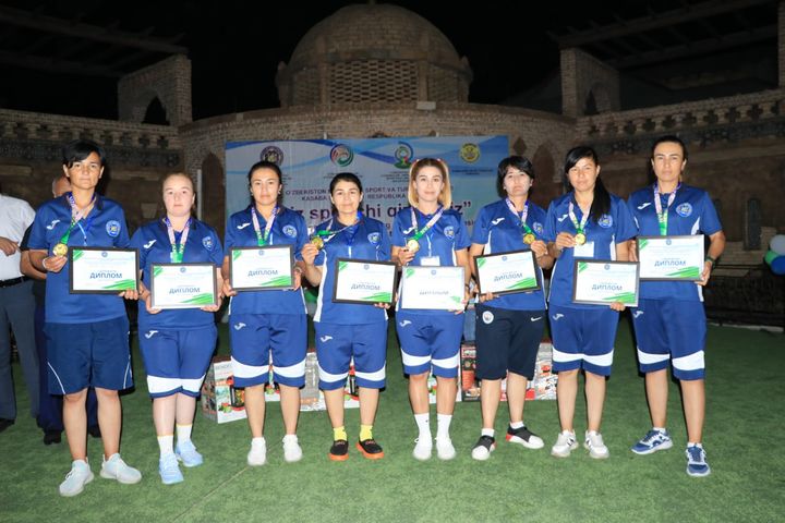 Yalangoch Pol Anderson Intim tranny Kiev