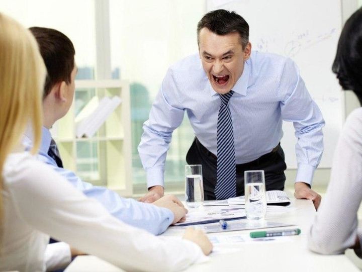 Bog‘langan yigitni internetda haqorat qilishyapti. Bog‘langan yigitni internetda haqorat qilishyapti.