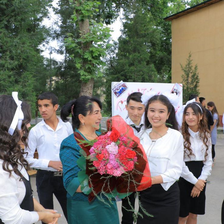 25 may so nggi qo ng iroq. Xayr maktabim. Сунги кунгирок. Выпускники Узбекистана. Самарканд СОШ 2022.