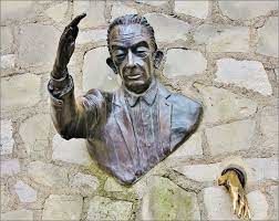 Devor orqali eshitildi Devor orqali eshitildi