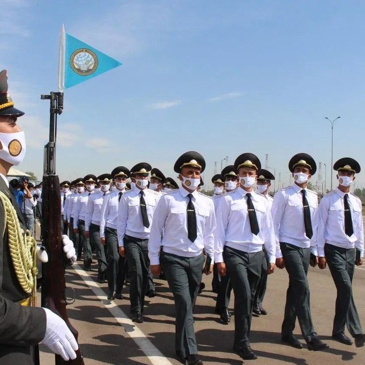 Құлпынай туралы порно видеоларды қараңыз