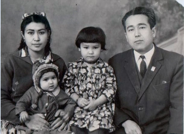 Brazzers-da etuklar pornosini tomosha qiling Begunoh qiz bilan jinsiy aloqa