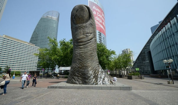 Dunyodagi kulgili, g‘alati va beo‘xshov yodgorliklar