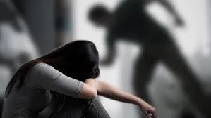 Katta eshak qizlar porno ularni yalab Harbiy yigitlar jinsiy aloqada