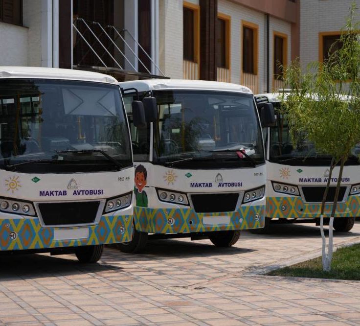 Гараждардың артында порно онлайн көру Ксения Собчак порно видеоға түсіп жатыр