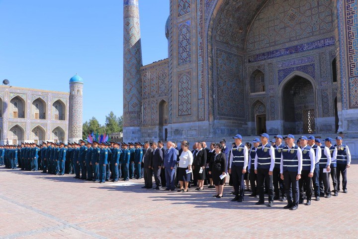 Кто победил выжить в самарканде финале. Самарканд поселок Суперфосфатный. Суперфосфатный завод Самарканд. Регистон Самарканд 2023. Самарканд поселок супер.