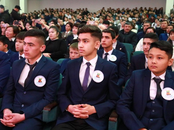 Samarqand kattaqo rg on. Kattaqo'RG'on shahri. Kattaqo‘RG‘on 11 maktab. Kattaqo'RG'on Uzum Navi. Самарканд шахри 1чи сон ихтисослаштирилган мактаб интернати.